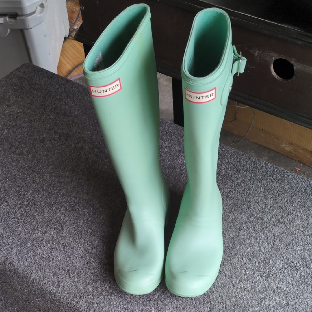 Hunter Pastel Green Tall Boots Size 6